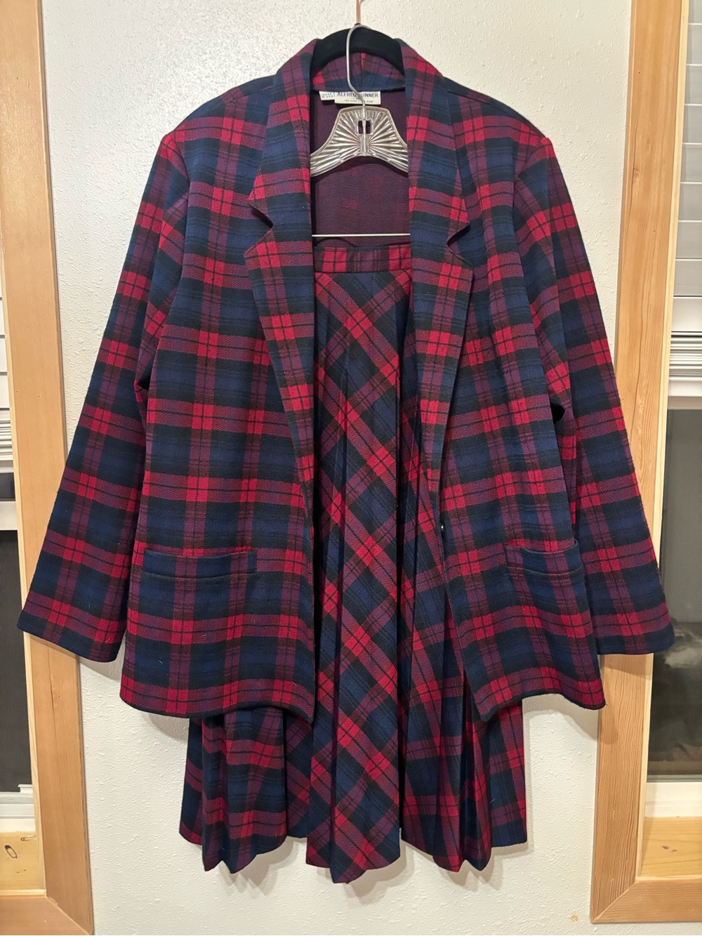 Vintage Alfred Dunner Red and Navy Plaid Open-Front Blazer with pleated skirt